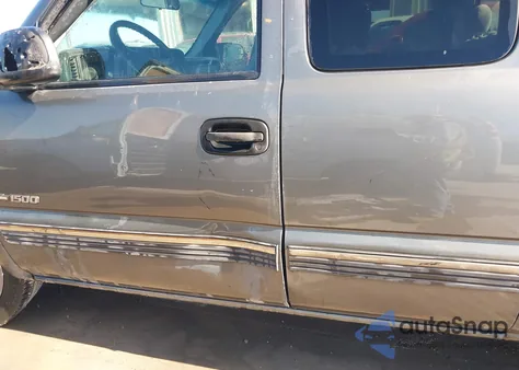 2001 Chevrolet Silverado 1500 Ls из США, поврежденный, VIN 2GCEC19TX11329231